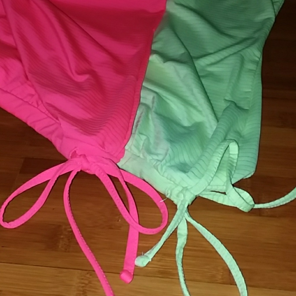 2 old navy active loose fit tanks - Picture 4 of 4